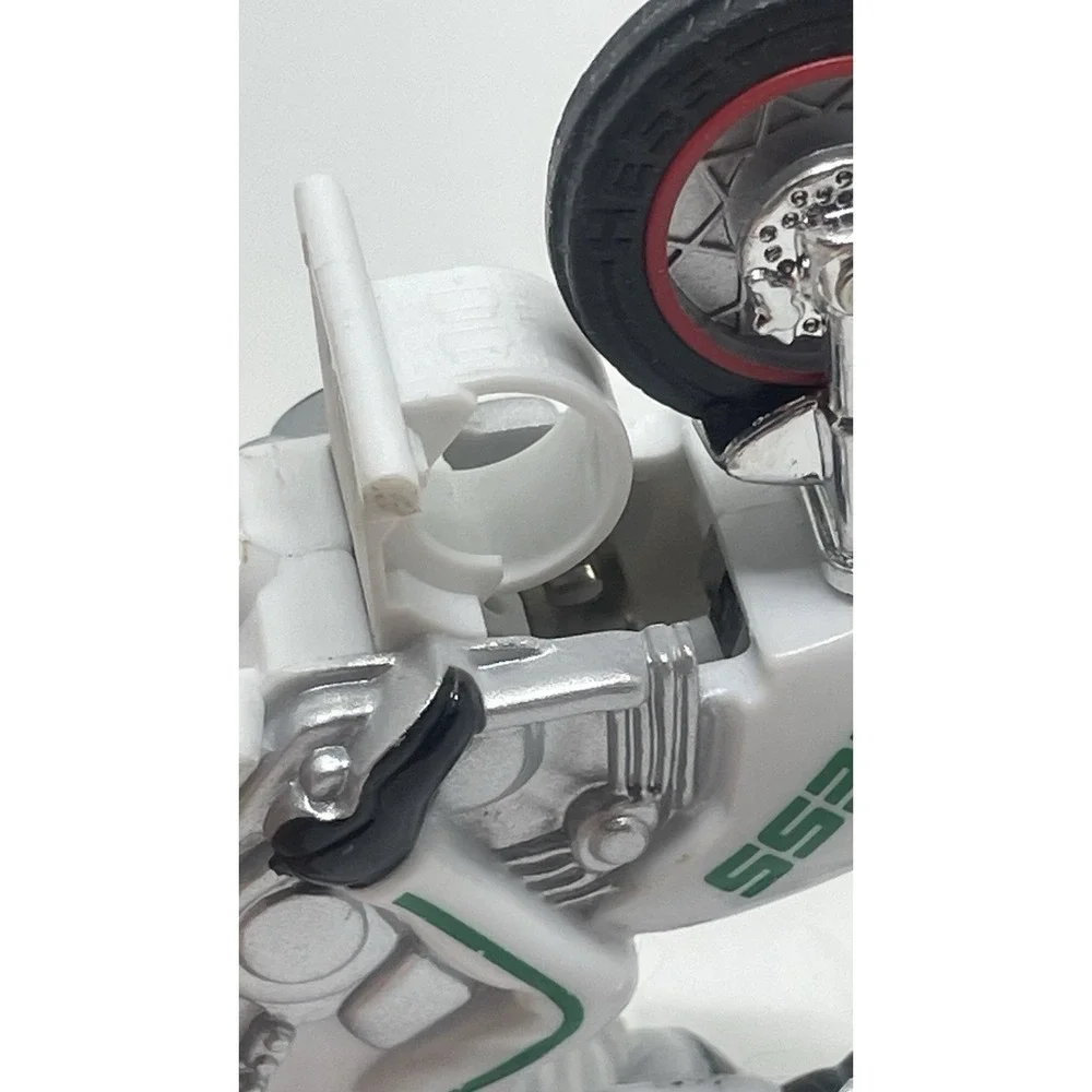 2007‎ HESS White MOTORCYCLE Loose Rev-and-GO